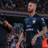 Sergio Ramos reaccionó con humor a su primera expulsión en Rayados: “No me podía ir sin una roja”