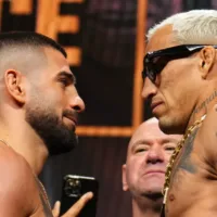 ¿A qué hora es la pelea de Ilia Topuria vs. Charles Oliveira en UFC 317?