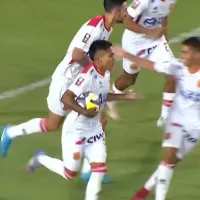 Raúl Ruidíaz jugó para Universitario y marcó el gol de penal que arruinó a Melgar en la lucha por el título