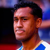 ¿Cometió locura? Renato Tapia habría rechazado a histórico club de España por ir a jugar a Emiratos Árabes Unidos