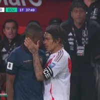 ¡Respeto para el capitán! Paolo Guerrero ‘pechó’ a jugador de Ecuador tras sufrir dura falta