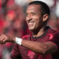 Tiene 16 goles en el año, pero para Óscar Ibáñez no existe en la Selección Peruana