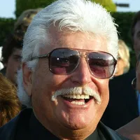 Ronnie Rondell Jr., Stuntman on Iconic Pink Floyd Album Cover, Dies at 88