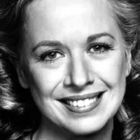 Polly Holliday, ‘Alice’ and ‘Gremlins’ Star, Dies at 88