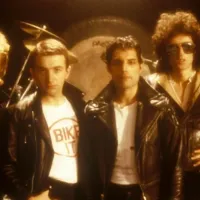 10 Songs That Were Written in Minutes but Changed Music Forever