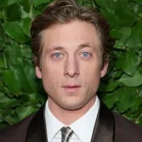 Jeremy Allen White Wants to Star in a Rom-Com