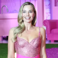 Margot Robbie es imaginada por una Inteligencia Artificial como una Barbie mexicana