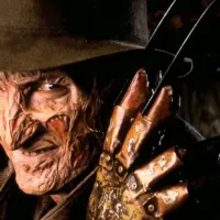 Venden las garras de Freddy Krueger y más artículos del cine de horror en una subasta por Halloween