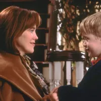 El sorprendente cambio físico de Macaulay Culkin y Catherine O\&#039;Hara a 33 años de Home Alone