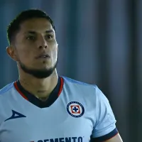 Carlos Salcedo está recuperado para jugar el Clásico Joven ante América