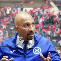 La afición de Cruz Azul dedica cántico al Conejo Pérez