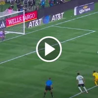Santiago Giménez falla un penal en el amistoso ante Australia