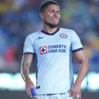 ¿Por qué no juega Carlos Salcedo en Cruz Azul vs. Pumas?