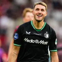 Santi Giménez recibió una especial visita que lo motivó a marcar doblete para Feyenoord