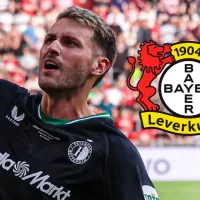 La promesa del Bayer Leverkusen a Santi Giménez que sacaría al delantero del Feyenoord
