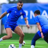 Giakoumakis puso en práctica el gol que le hace falta en Cruz Azul: la foto que causó furor