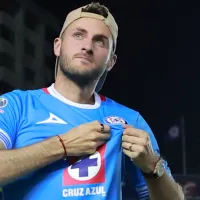 ¿Santi Giménez sigue al pendiente? Confiesa si ve los partidos de Cruz Azul desde los Países Bajos