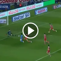 El gol \&#039;a lo Romario\&#039; de Lolo Faravelli para que Cruz Azul golee a Necaxa