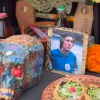 Cruz Azul y la niña de blanco: la foto de terror que incluyó en su ofrenda de Día de Muertos en La Noria