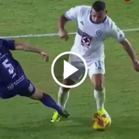 El penal sobre Giorgos Giakoumakis que reclamó todo Cruz Azul ante Mazatlán