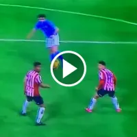 Ignacio Rivero sorprendió a Chivas con un golazo de cabeza que adelantó a Cruz Azul en Jalisco