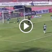 Mateusz Bogusz eludió al portero y un insólito autogol le dio la ventaja a Cruz Azul contra Santos