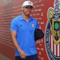 La dura imagen de Ángel Sepúlveda retirándose del Estadio Akron tras su lesión en Cruz Azul