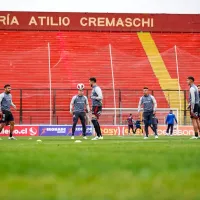 Daniel Morón hace pebre la cancha del Santa Laura