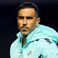 Arturo Vidal alucina con las atajas de Claudio Bravo