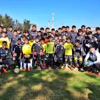Futuros prodigios: La metodología que revoluciona a los arqueros del fútbol joven de Colo Colo