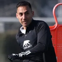 Jorge Almirón lamenta la lesión de Javier Correa en Colo Colo y da luces sobre su regreso