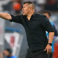 Lo que dice el reglamento sobre la polémica conferencia de Jorge Almirón