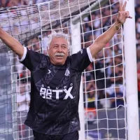 Caszely señala al jugador con el que hizo la mejor dupla en Colo Colo
