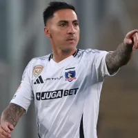 Javier Correa sorprende al jugar golf con leyenda de Colo Colo