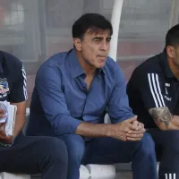 Sin sus escuderos y con su primo: El nuevo equipo de Gustavo Quinteros que espera Colo Colo