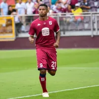 Fidel Escobar se rinde ante la afición de Saprissa (VIDEO)