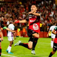 Alajuelense goleó a Saprissa para encaminar una Gran Final