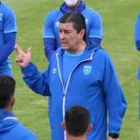 Luis Fernando Tena emocionado con el himno de Guatemala