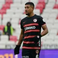 Bryan Acosta no puede jugar con el Gaziantep de Turquía