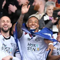 ¡Nathaniel Mendez-Laing y el Derby County consiguen histórico ascenso a Championship!