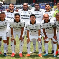 Aficionados se molestan con la salida del siguiente jugador de Comunicaciones