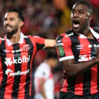 Qué no quiso dejar de hacer Joel Campbell antes de irse de Alajuelense