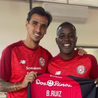 El regalo de Joel Campbell a Bryan Ruiz que llena de orgullo a Alajuelense