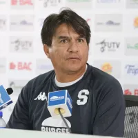 “Tan vago”: otro ídolo de Saprissa ataca sin piedad a Vladimir Quesada