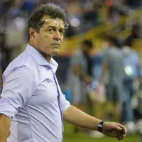 No lo extraña: El Salvador está a un juego de alcanzar un récord que consiguió con Hugo Pérez