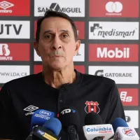 Problemas para Guimaraes: uno de los refuerzos que trajo se quiere ir de Alajuelense