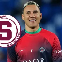 La visita de Keylor Navas al camerino de Saprissa