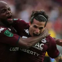 Llora Saprissa: Javon East y Luis Paradela se muestran más juntos que nunca