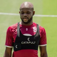De morado a rojinegro: la imagen de Javon East más temida por Saprissa se hace realidad