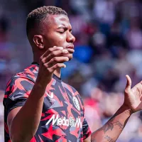 "Tres ofertas": la ofensiva por Jeyland Mitchell que enciende las alarmas en Feyenoord